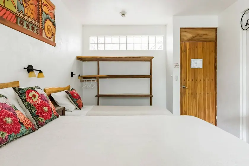 #2 Habitación Queen con terraza jardin at Dreamcatcher Hotel