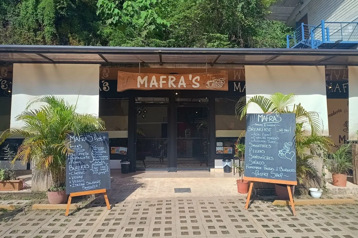 Santa Teresa tables